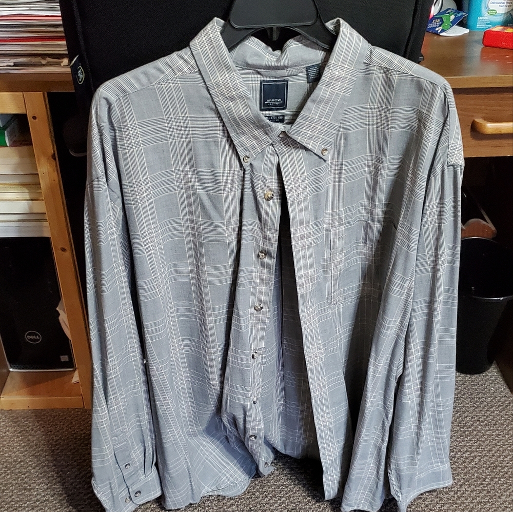 Arrow long-sleeved button up shirt. Size 4XL. 21 - 21-1/2 neck size. EUC